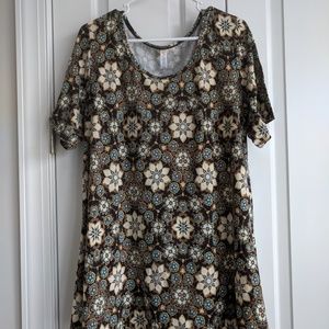 LuLaRoe Perfect T